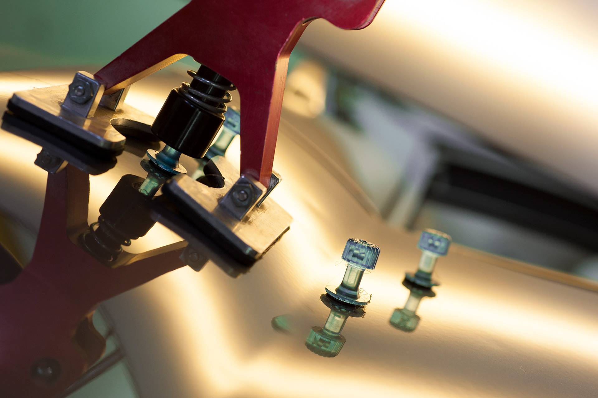 How Does Paintless Dent Repair Work?